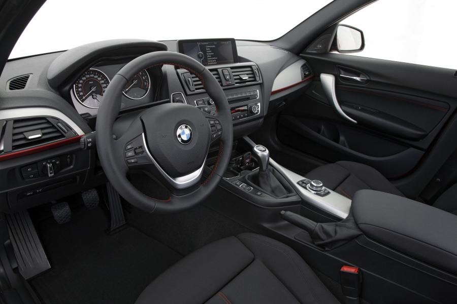  BMW 1-Series 2012 года  (фото 51 из 161)